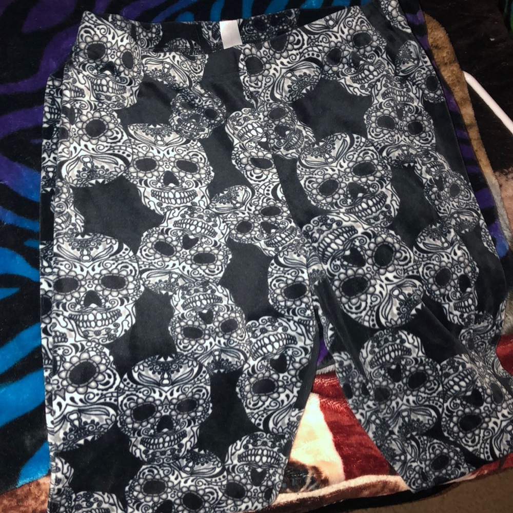 Skull soft leggings